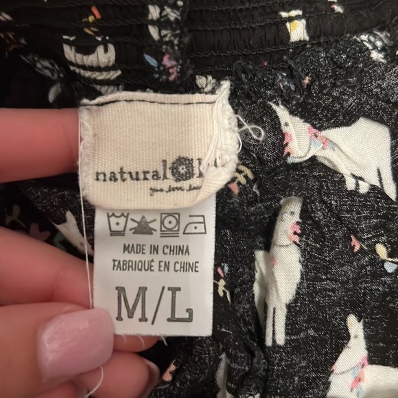 women’s lounge shorts - Picture 2 of 2